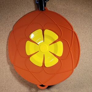 AUSINCERE Spill Stopper Red and Yellow Lid Cover